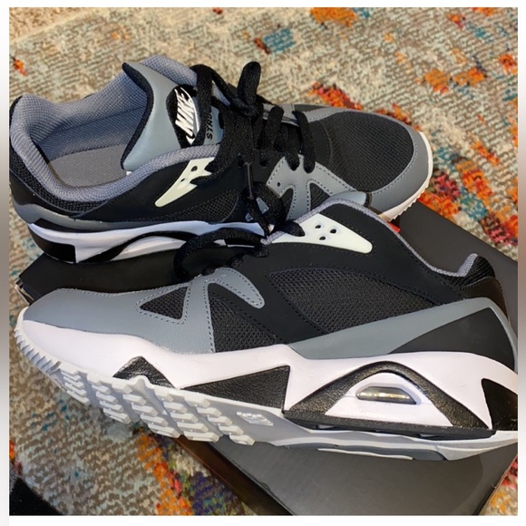 Nike Air Structure Sneakers - Picture 2 of 3